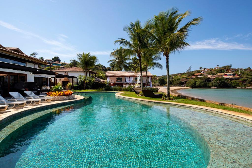 Casa Luxuosa Frente Mar em Búzios à Venda - Rio de Janeiro - Brasil