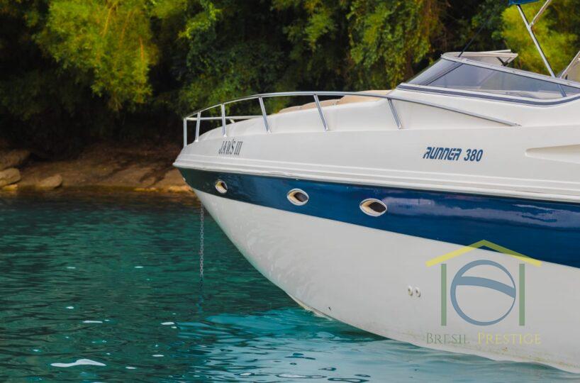 Aluguel de lancha - RUNNER 38 - Angra Dos Reis - RIO DE JANEIRO - BRASIL